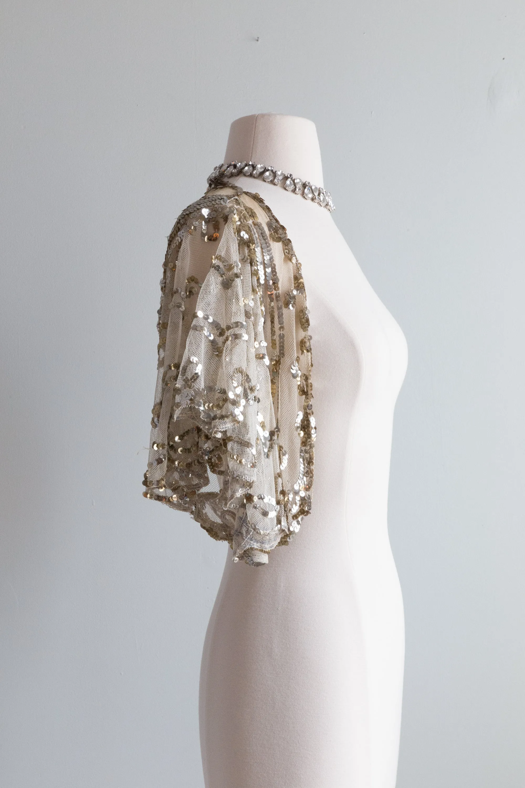 Ethereal 1930's Silver Sequined Bolero / XS