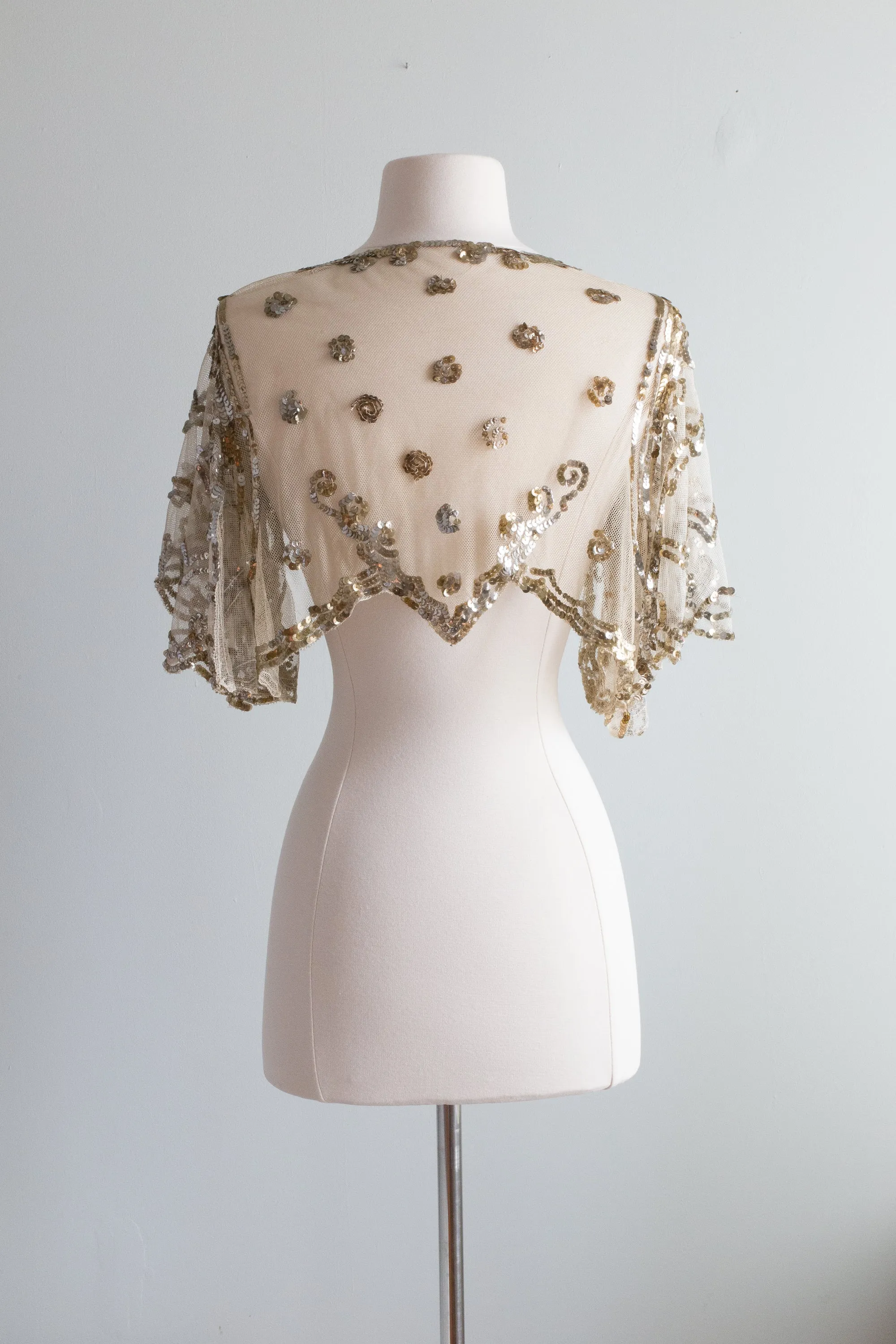 Ethereal 1930's Silver Sequined Bolero / XS