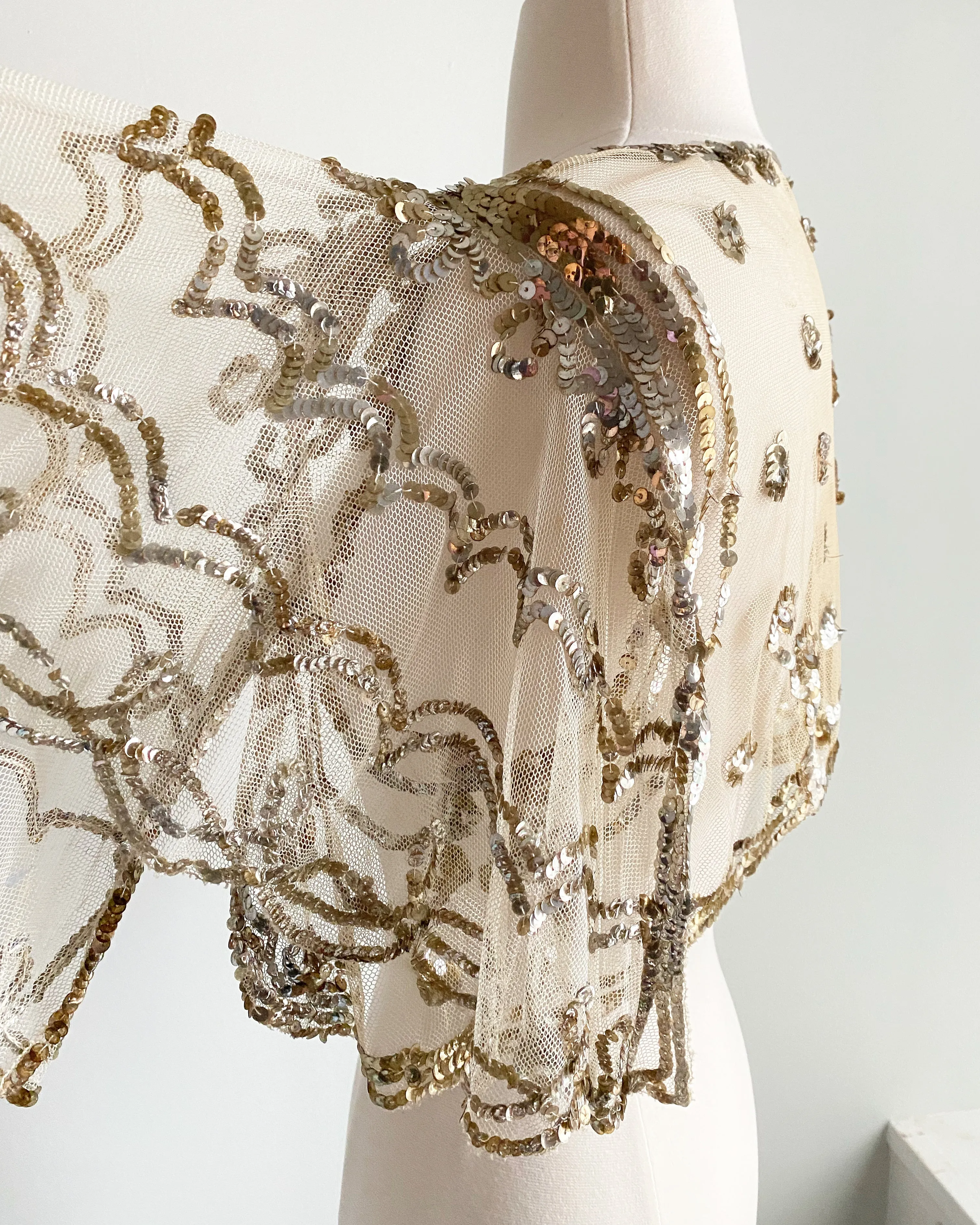 Ethereal 1930's Silver Sequined Bolero / XS