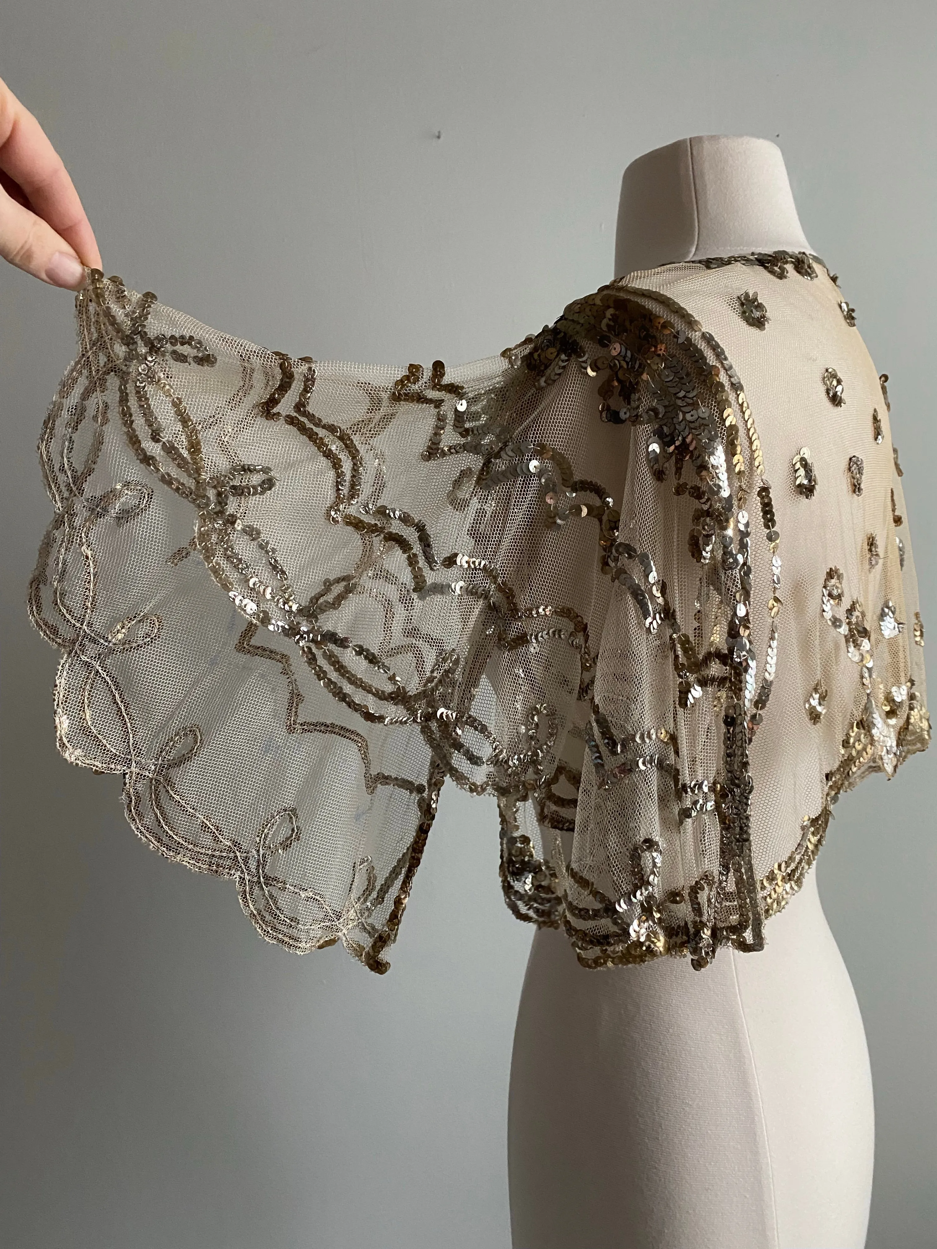 Ethereal 1930's Silver Sequined Bolero / XS