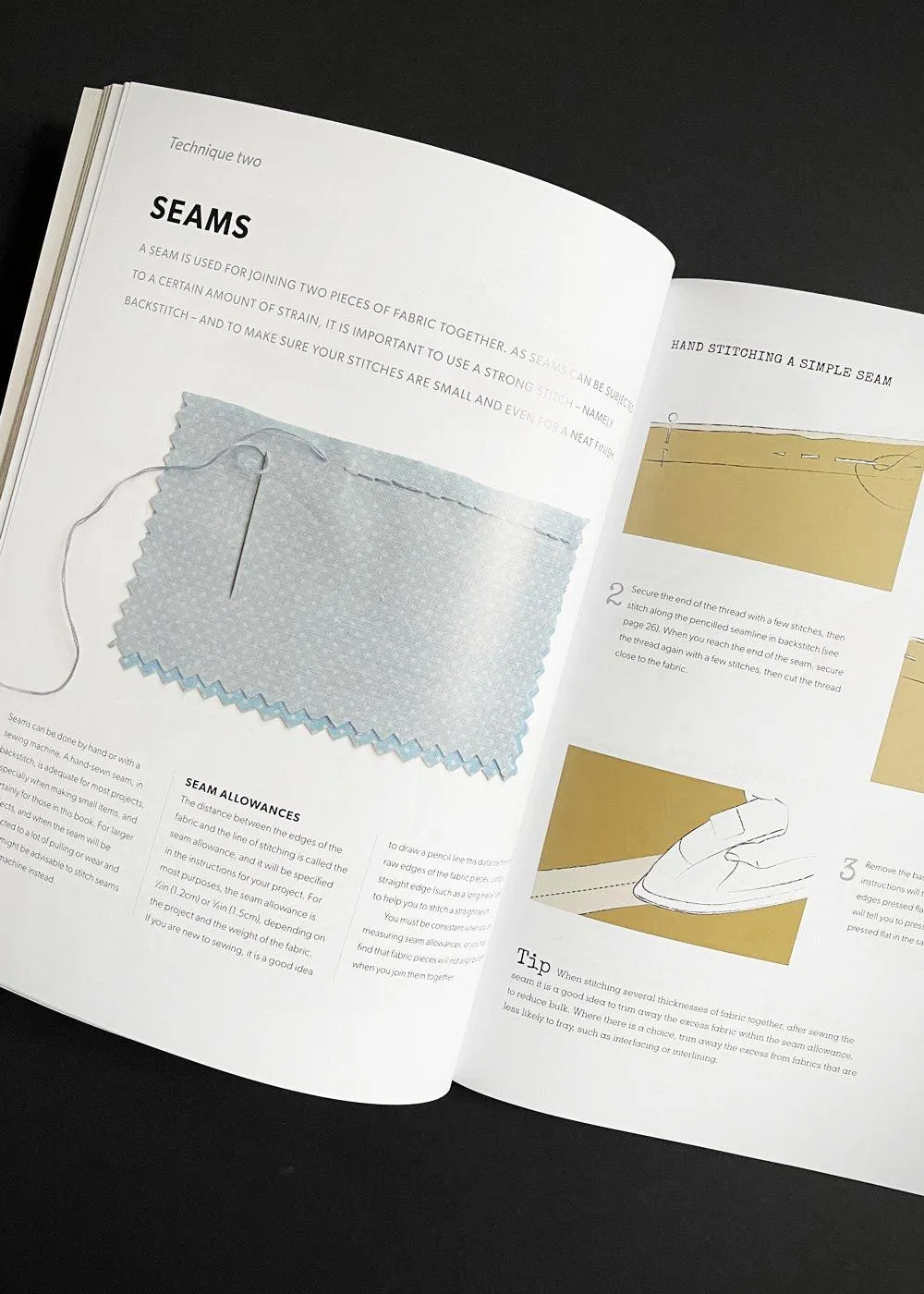 How to Sew: Techniques and Projects for the Complete Beginner. Susie Johns